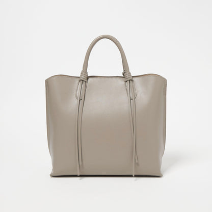 【WEB限定】2WAYタッセルハンドル A4 トートバッグ / ショルダーバッグ