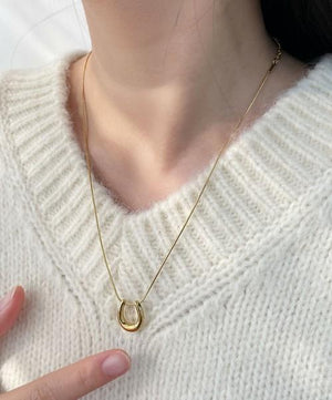 ホースシューアクセントネックレス