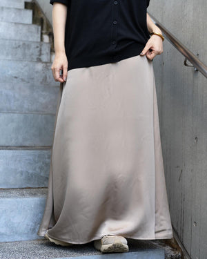 微光沢サテンナロースカート
