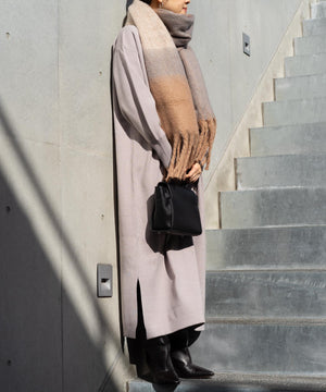 ボリュームフリンジマフラー