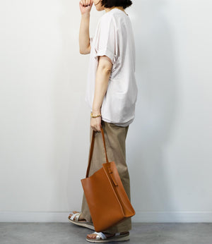 接触冷感袖タックカットソー