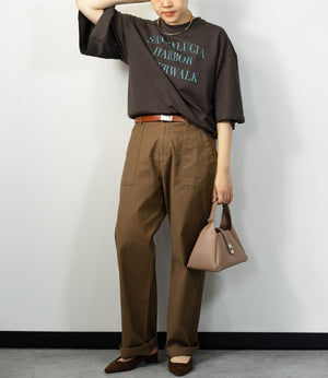 フレア袖レタリングTシャツ