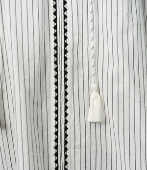 エンブロイダリーエアリーブラウス