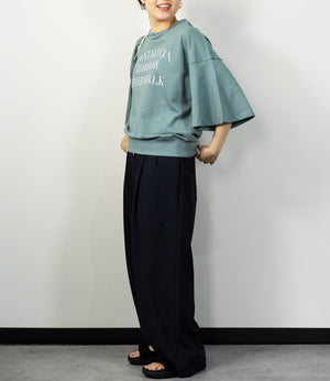 フレア袖レタリングTシャツ