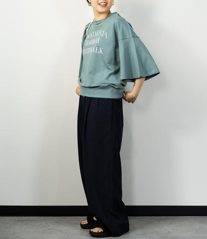 フレア袖レタリングTシャツ