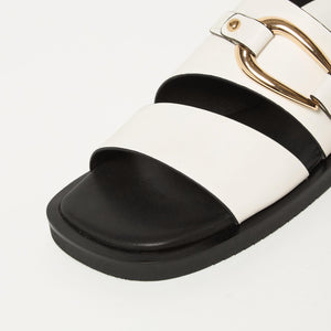 オーバルバックル サンダル15↑