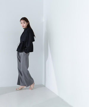 フーディードロストブルゾン