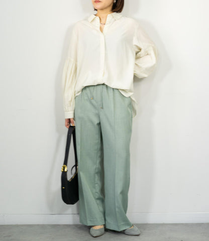 バンドカラーギャザーボリュームブラウス