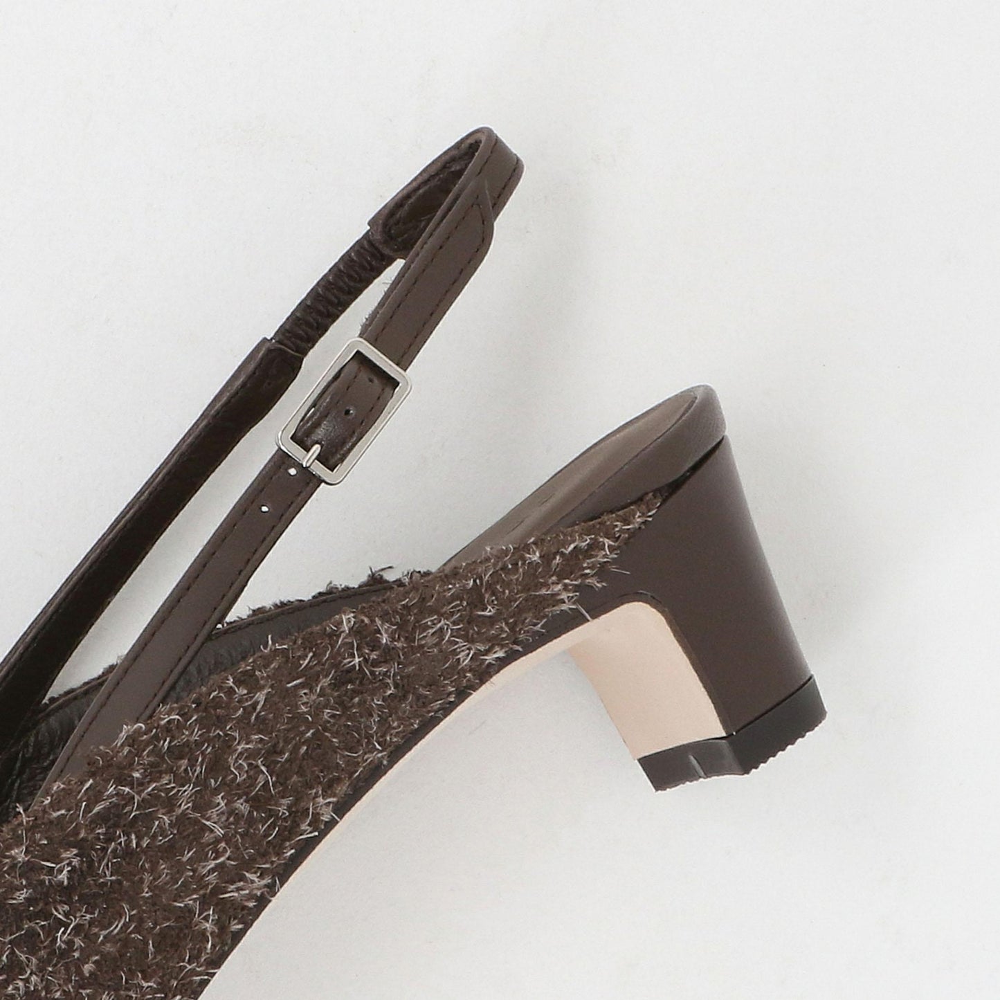 スクエアバックベルト パンプス40↓↑