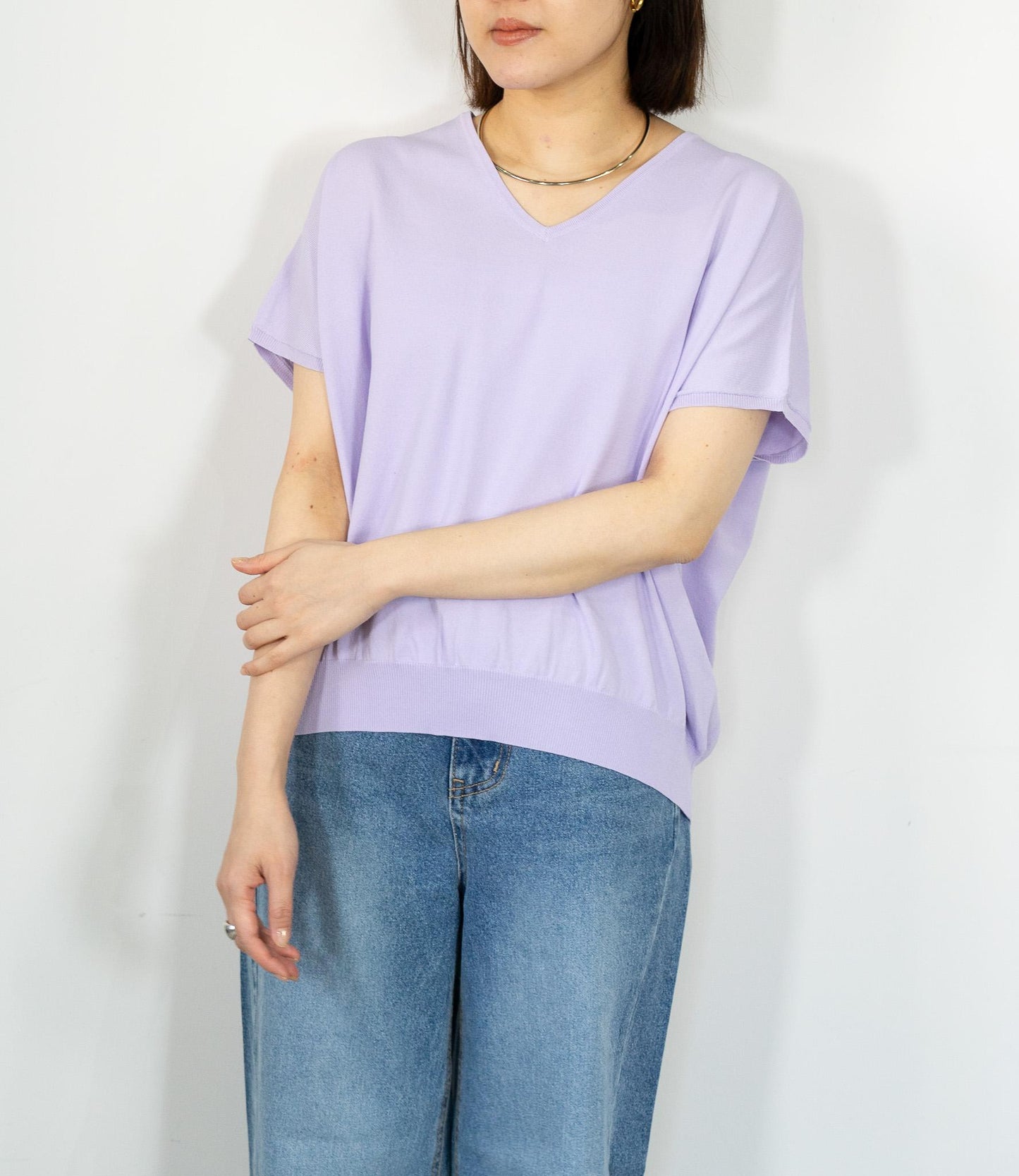 ゆったりVネックニット