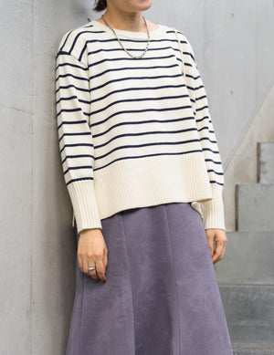 ボーダー柄ニット