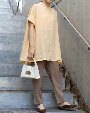 バックティアードバンドカラー半袖ブラウス