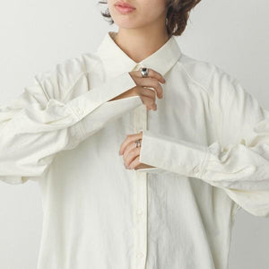 バックギャザーシャツ