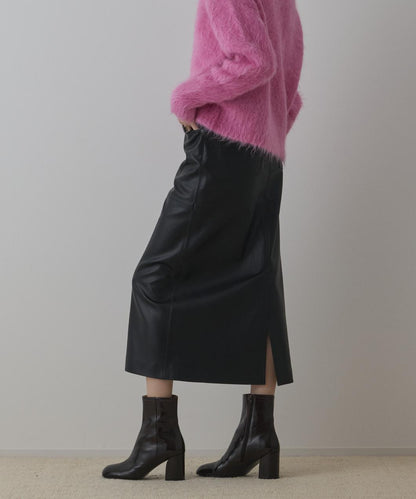 フェイクレザータイトスカート