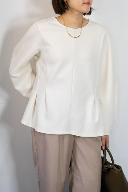 ウエストカーブカットソーブラウス