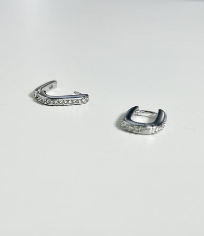 キュービックアクセントピアス