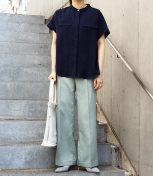 ナチュラルフレアシルエットパンツ