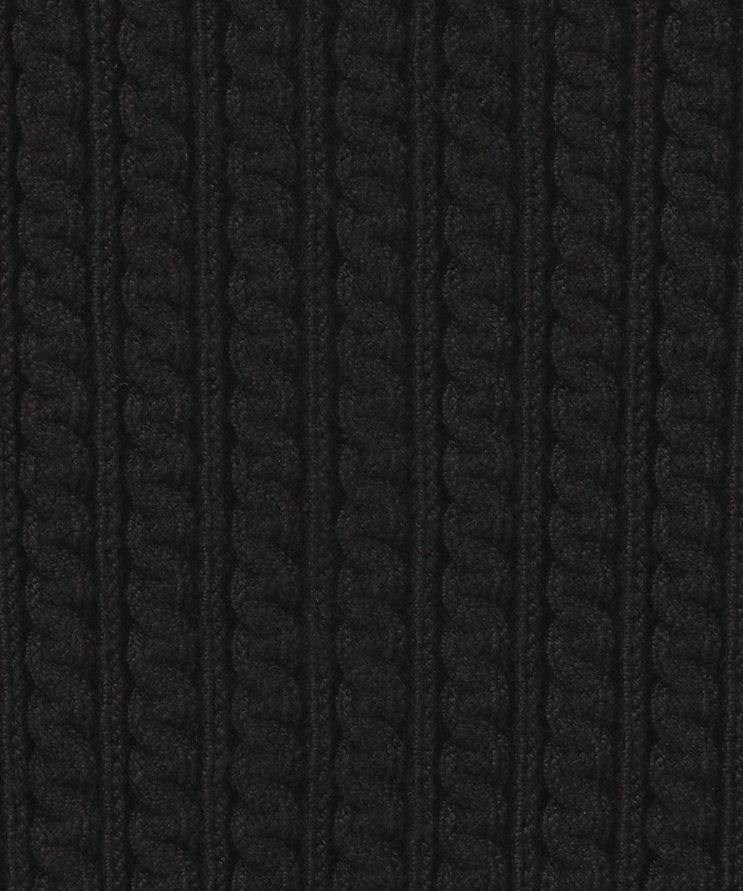 ケーブル柄ボトルネックニット