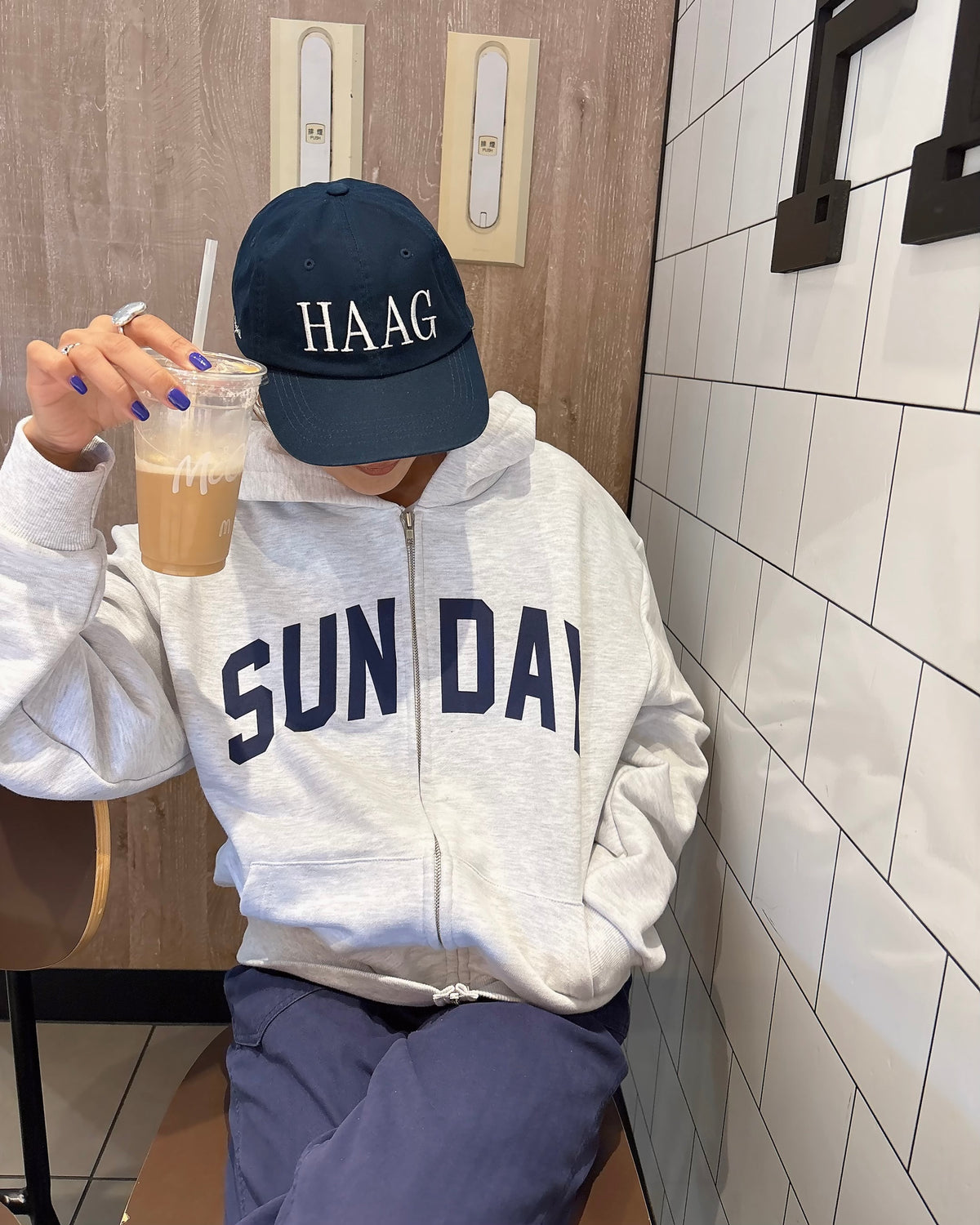 SUNDAYフードジップアップ