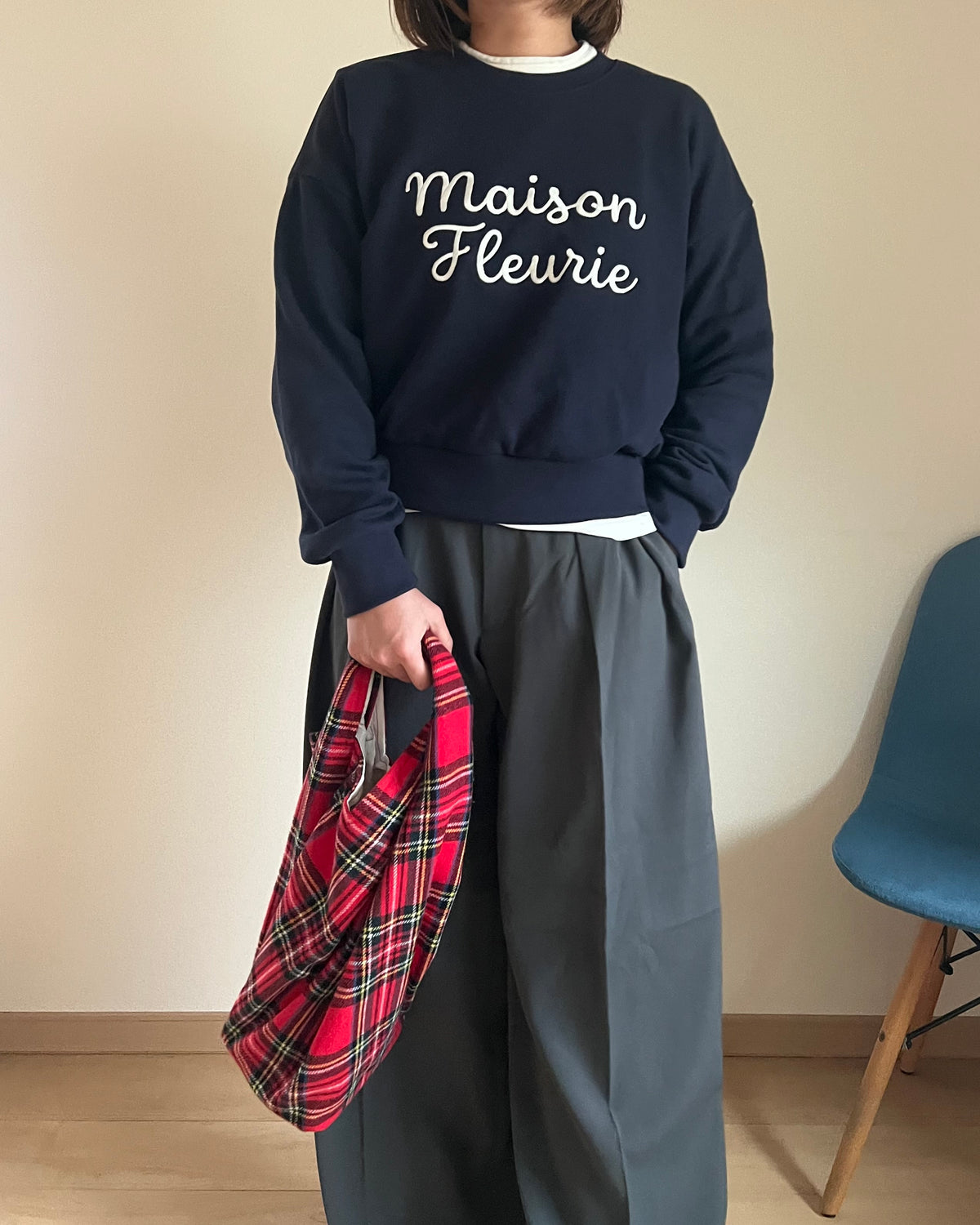 刺繍ロゴスウェットプルオーバー
