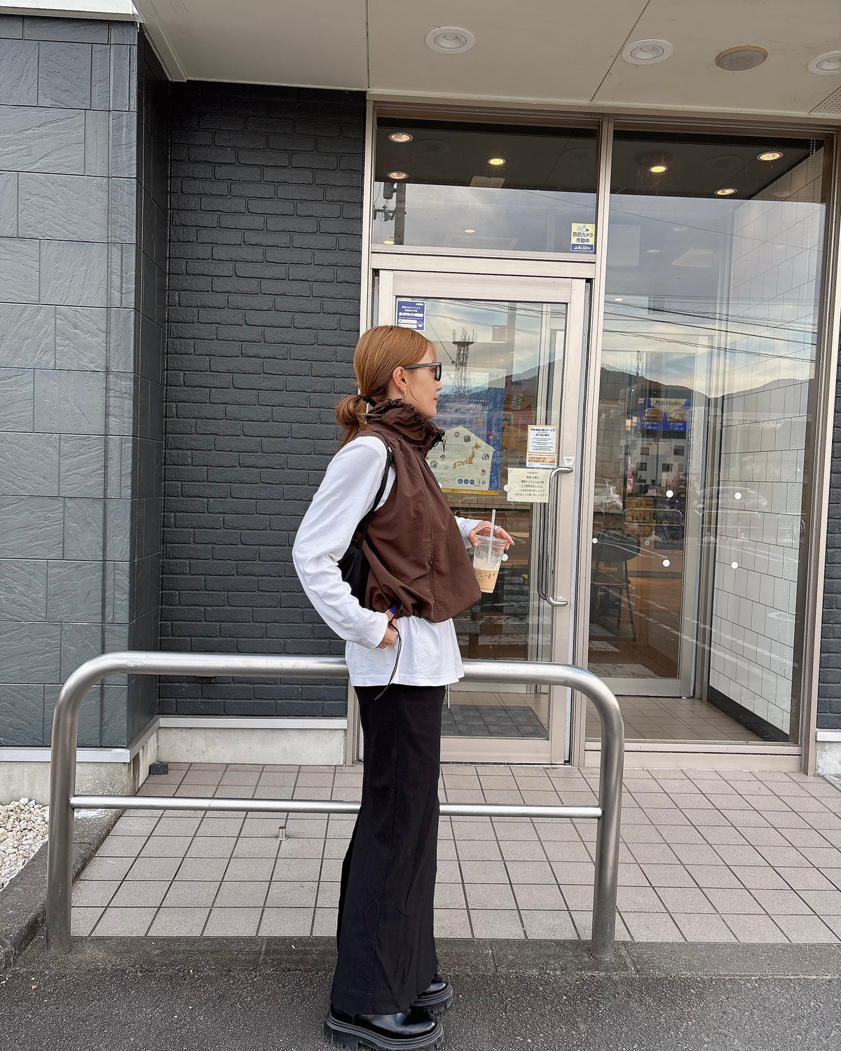 ハイネックドロストベスト