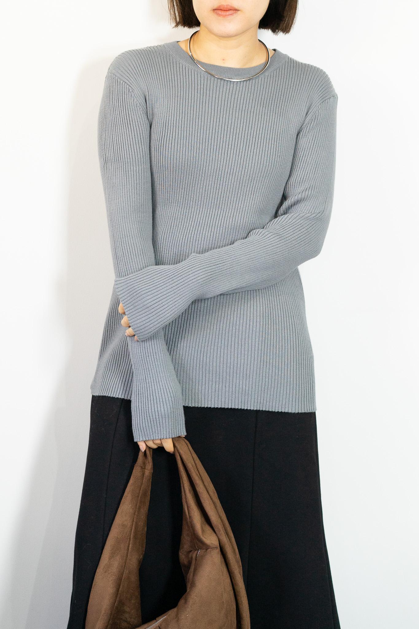 コンフォータブルスリムニット