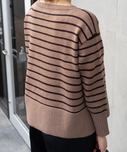 ボーダー柄ニット