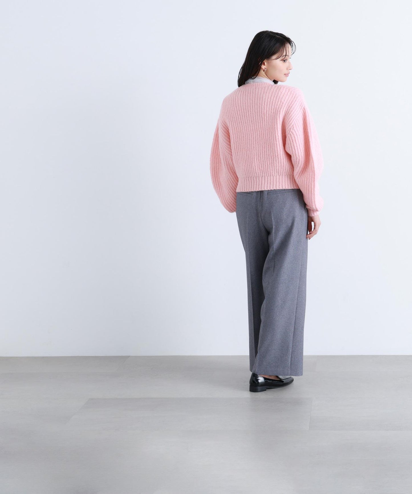 クロップドアゼフォルムニット