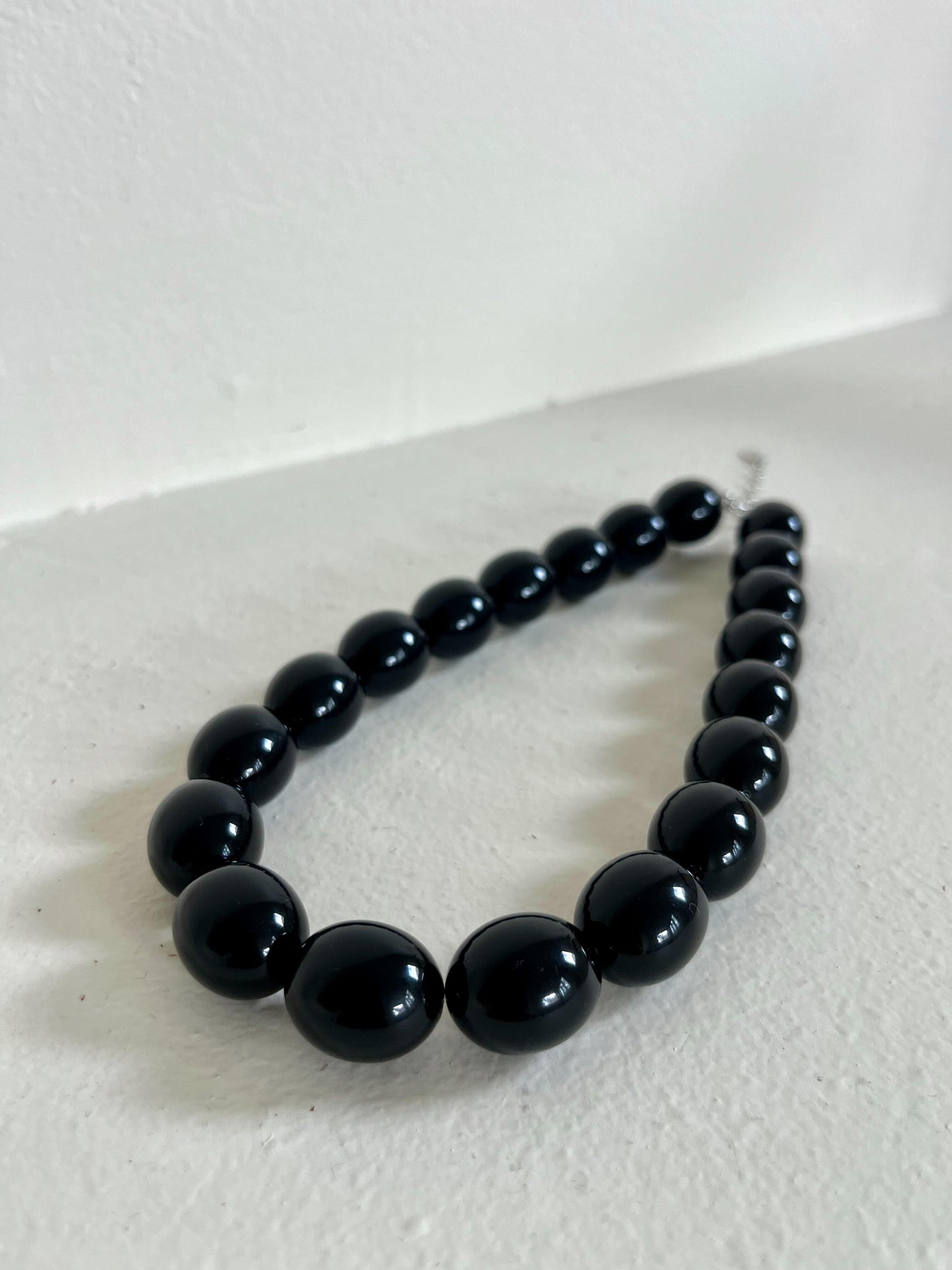 ぶどうの実ブラックネックレス