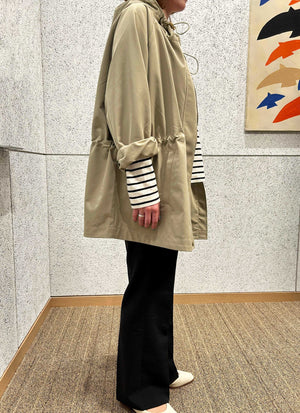 マウンテンパーカー