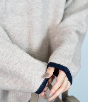 バイカラールーズVネックニット