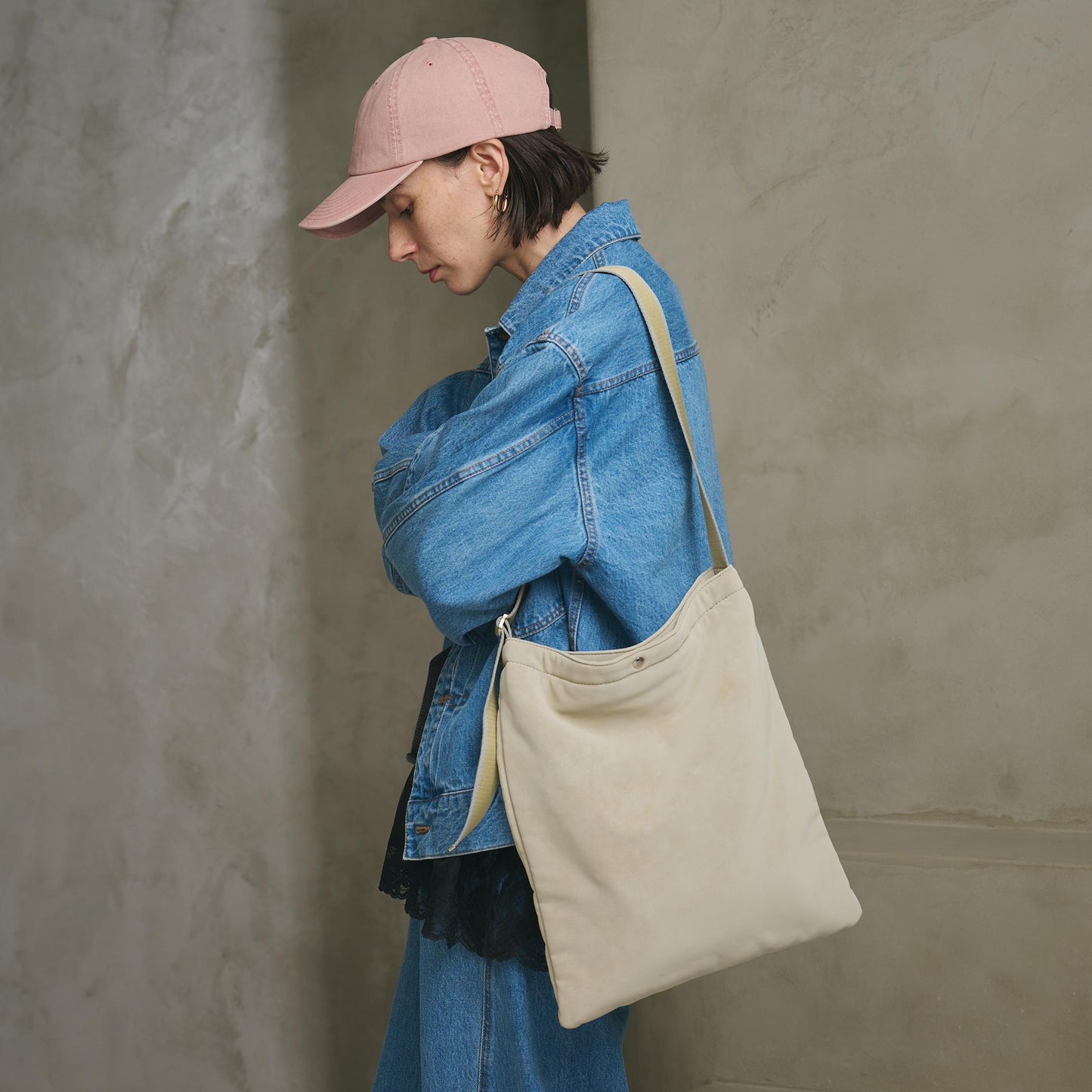 ラインテープ ショルダーバッグ