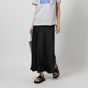 ポリエステルサテン マーメイドフレアスカート