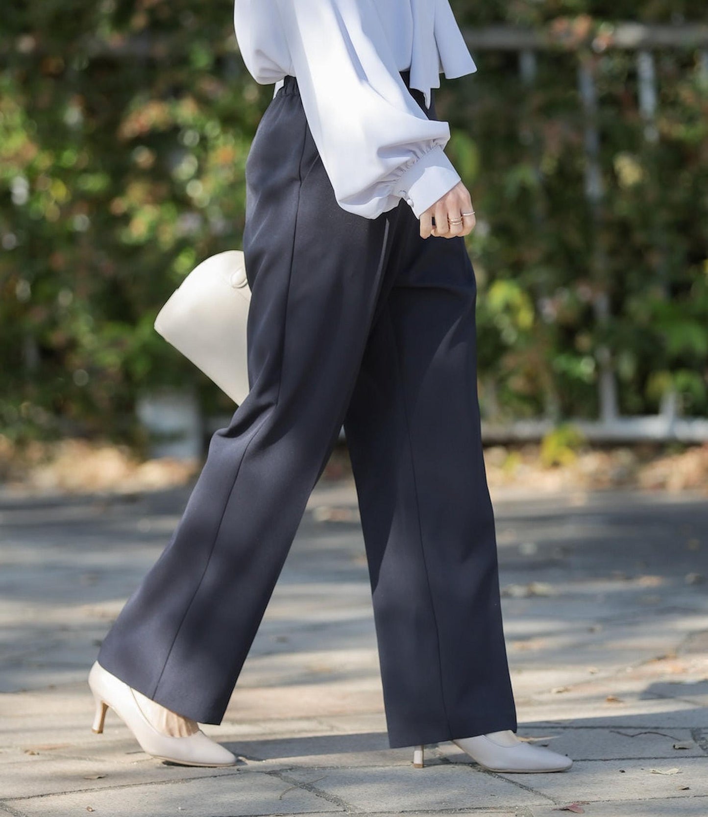 ストレッチストレートテーパードパンツ