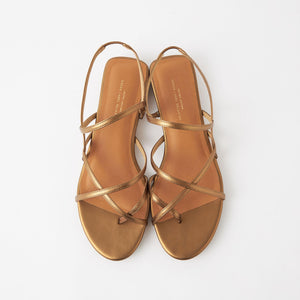 ナロウベルト トングサンダル（2.5cmヒール）