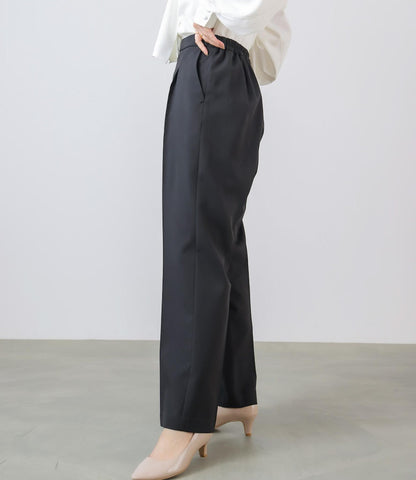 ストレッチストレートテーパードパンツ