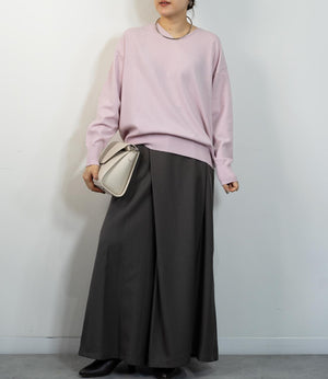 Vネックコンパクトニット