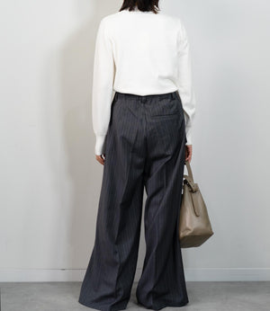 コンパクトハイネックニット