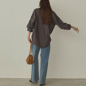 バイカラーシャープVネックニット