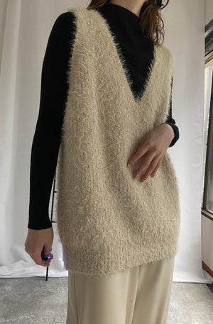 シャギーVネックニットベスト