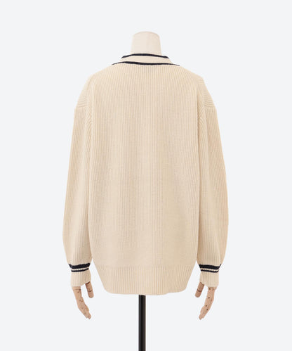 Vネックカーディガン