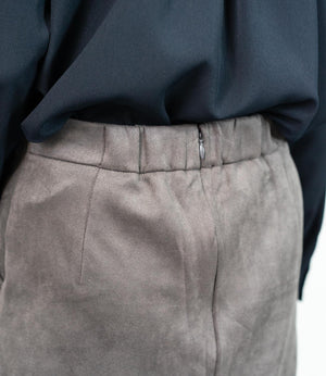 マシュマロスウェードタイトスカート