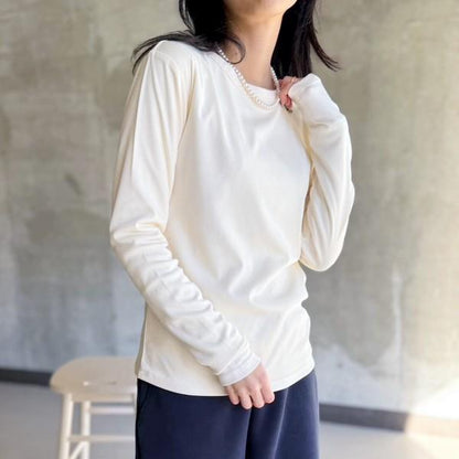 クルーネックトップス