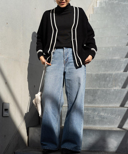 Vネックカーディガン