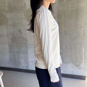 クルーネックトップス