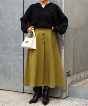 フレアボタンスカート