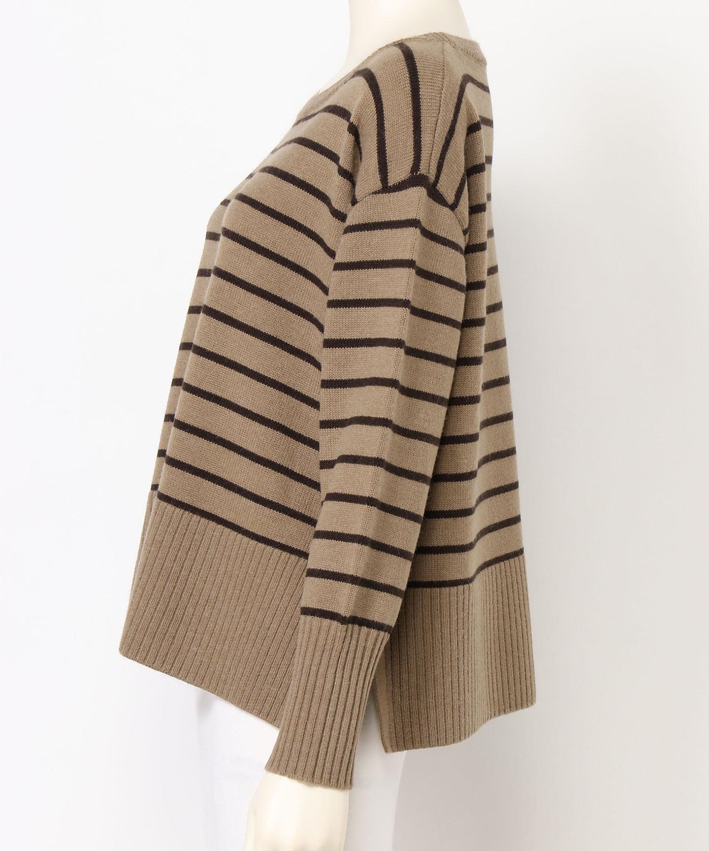 ボーダー柄ニット