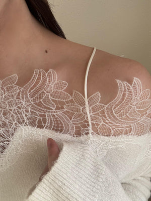 レースデザインオフショルニット