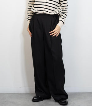 センタープレスストレートパンツ