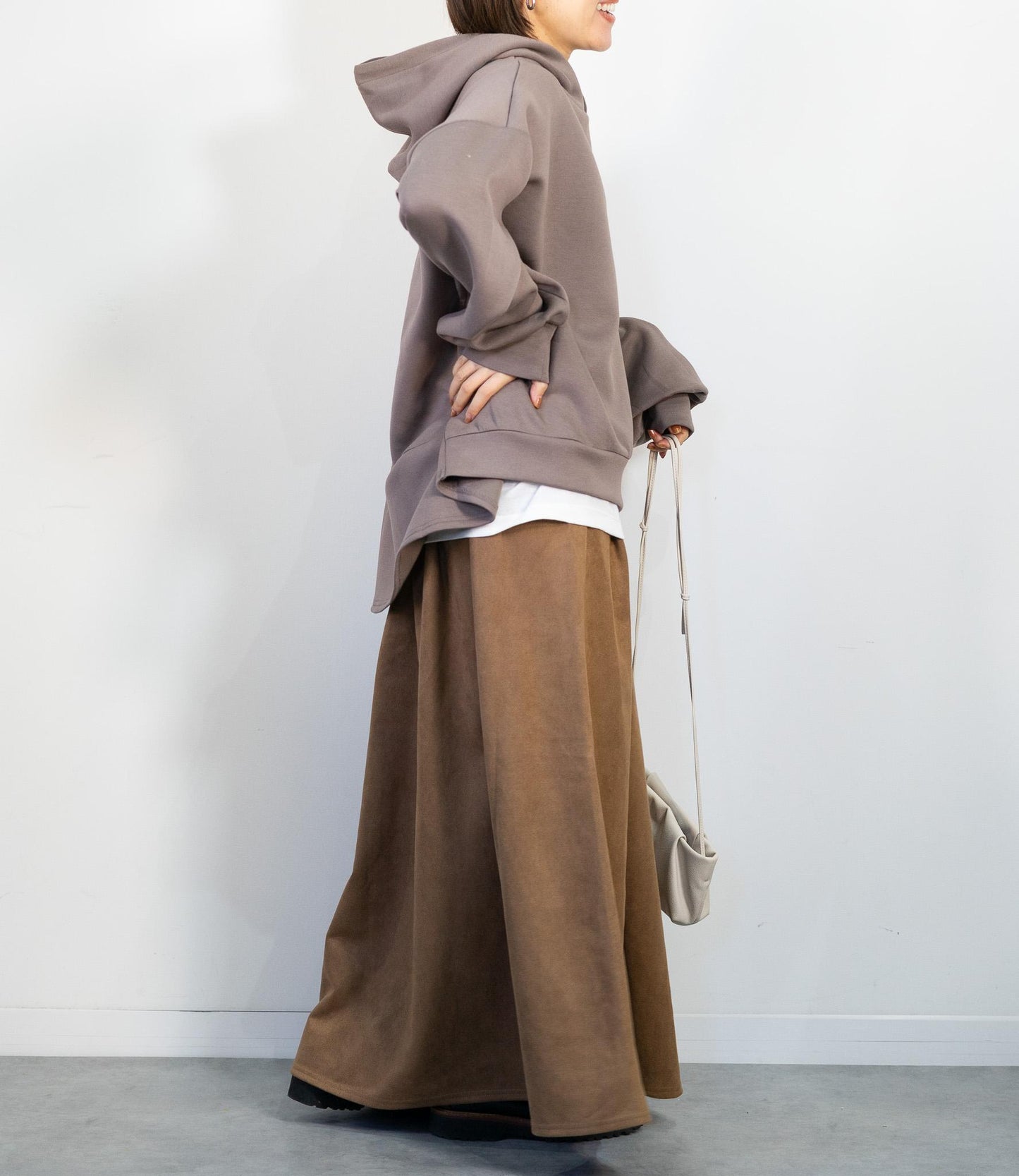 ダンボールテールカットパーカー